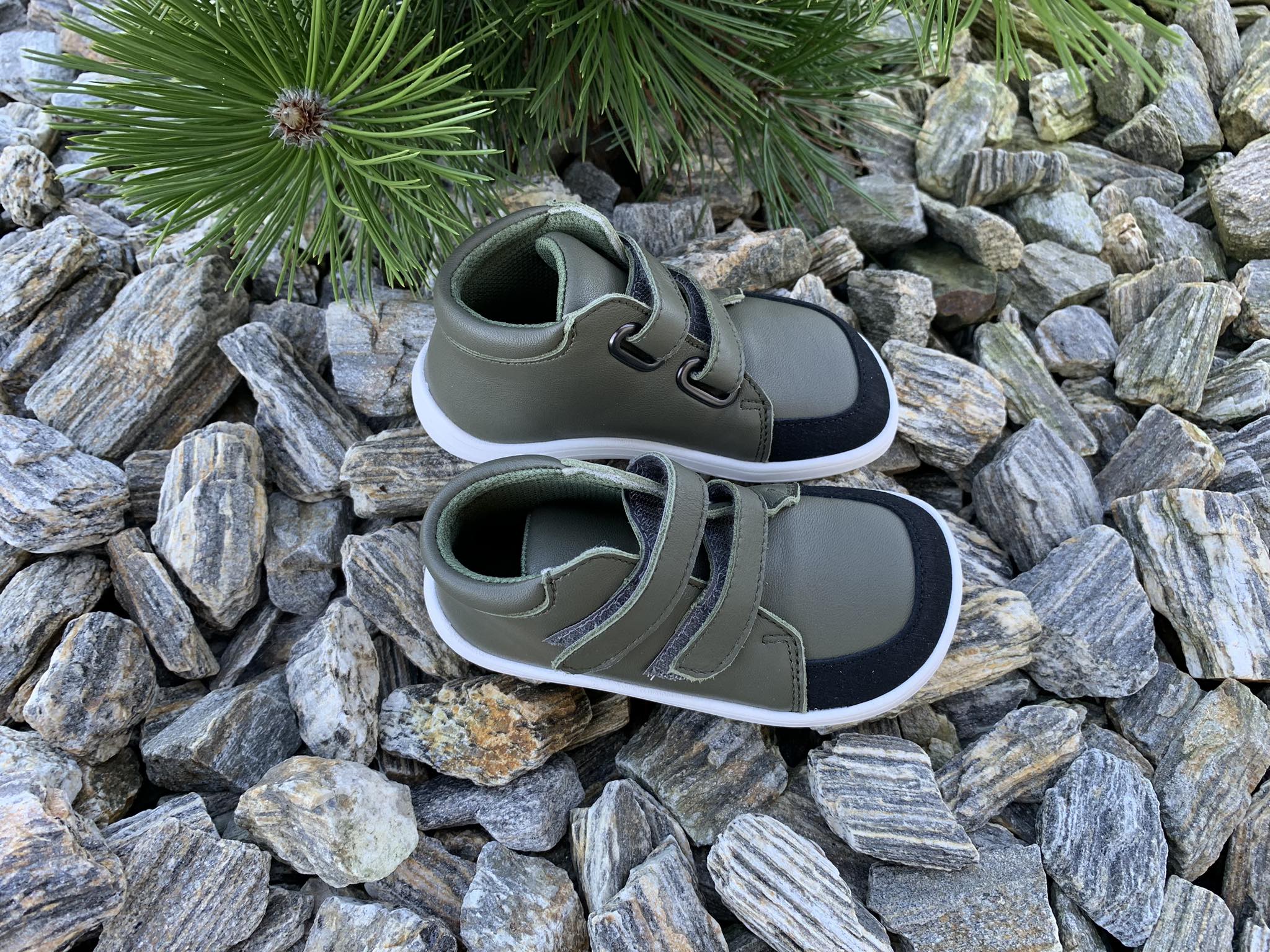 BABY BARE FEBO FALL BOSCO S MEMBRÁNOU A OKOPEM Z ASFALTICA